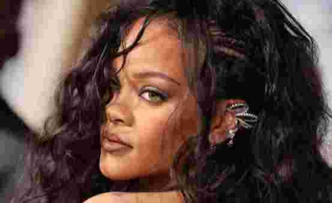 Rihanna katıldığı etkinlikte göz doldurdu
