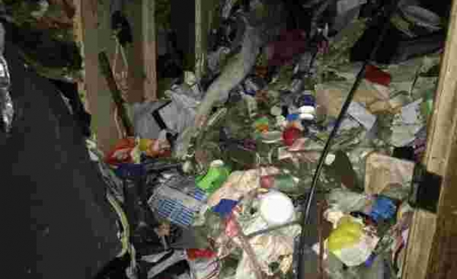 Rusya'daki çöp evde yaşlı çiftin çürümüş cesedi bulundu