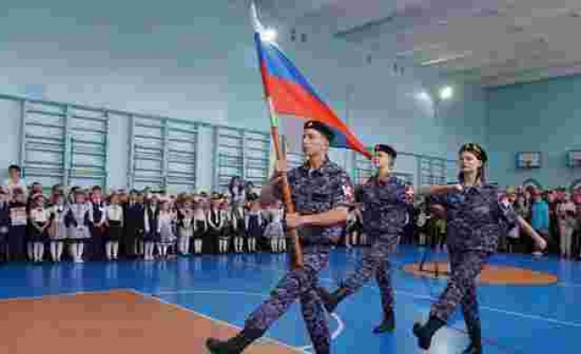 Rusya’daki okullarda temel askeri eğitim verilecek