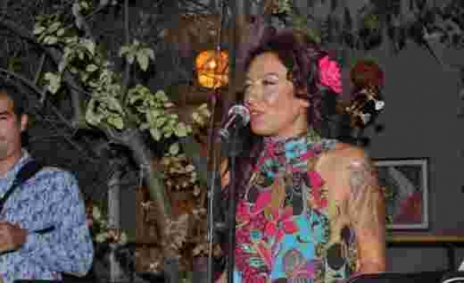 Şarkıcı Sibel Tüzün, kendisine ağır sözler söyleyen eski eşiyle uzlaşmadı