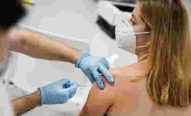 Savaşçı: Aşılar halkın yüzde 90'ının hastaneye yatışını önledi