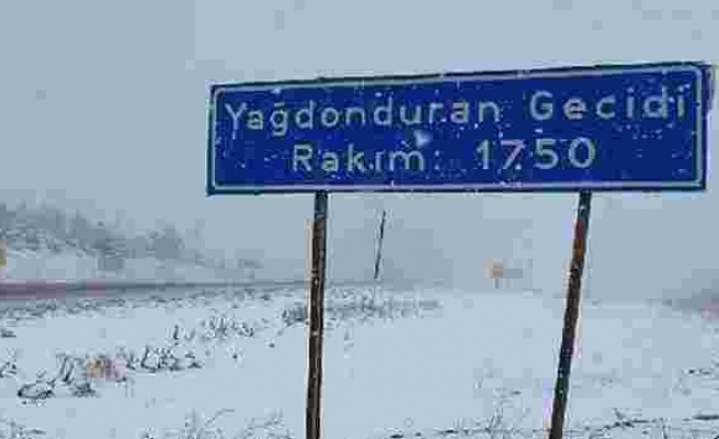 Sivas'ta kar yağışı ulaşımı aksatıyor