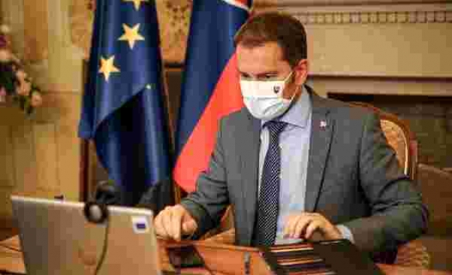 Slovakya Başbakanı Matovic: 'Ekonomi Bakanı koltuğunda bir aptal olduğu için üzgünüm'