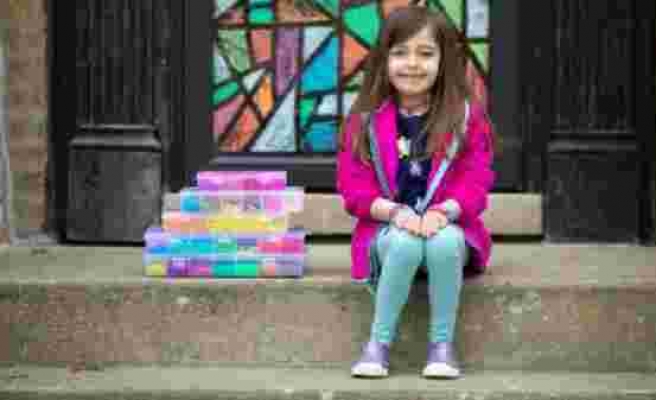 Son dakika: ABD'de 7 yaşındaki kız, bileklik satarak çocuk hastanesine 20 bin dolar bağış topladı