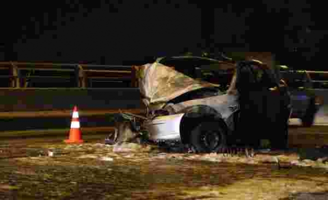 Son dakika haberi | Çarpmanın ardından alev alan otomobilin sürücüsü hayatını kaybetti