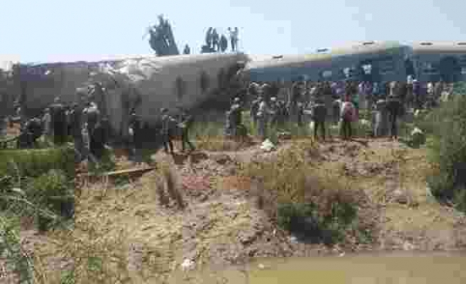 Son Dakika! Mısır'da iki tren çarpıştı; kazada 32 kişi hayatını kaybetti, 66 kişi yaralandı