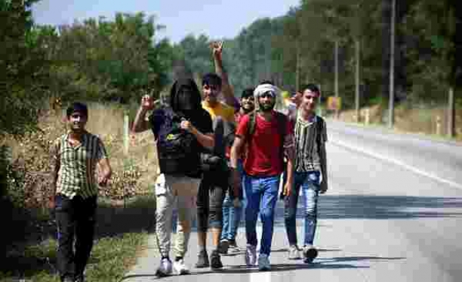 Söylenti Sosyal Medyadan Yayıldı, Afgan Göçmenler Yunanistan Sınırına Akın Etti