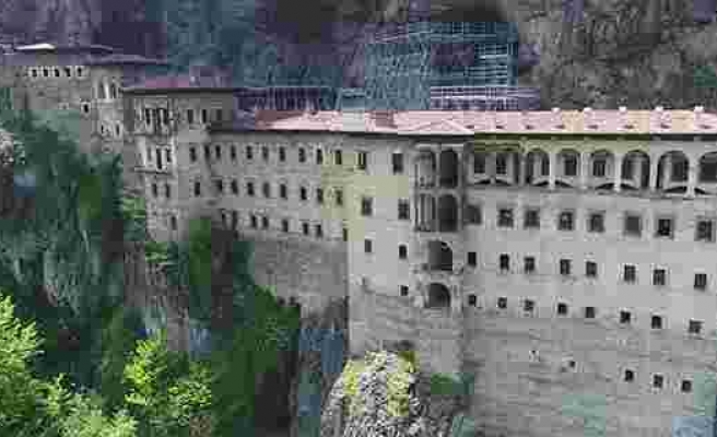 Sümela Manastırı’ndaki restorasyon çalışmalarında gelinen son nokta havadan ve manastırın içinden görüntülendi