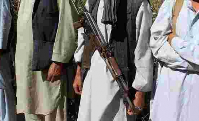 Taliban Afganistan'da İlerlemeye Devam Ediyor: İki Sınır Kapısını Ele Geçirdiler