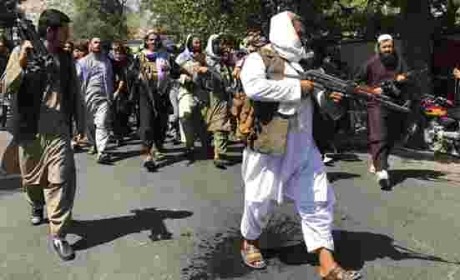 Taliban’dan dünyayı ayağa kaldıran bir infaz daha 9 ve 10 yaşındaki iki çocuğu kafalarını keserek öldürdüler