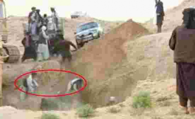 Taliban'dan toplu infaz! Kurşuna dizdikleri Afganları çukura attılar