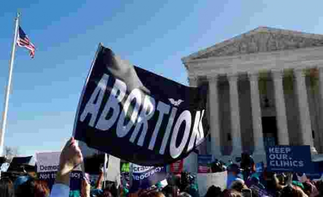 Teksas’ta ‘Ülkenin En Ağır’ Kürtaj Yasası Yürürlüğe Girdi