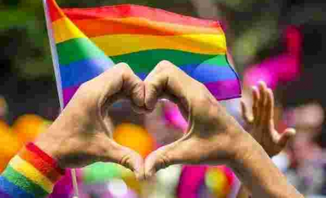 Terfi Ettirmemişlerdi: Mahkeme Eşcinsel Polise 19 Milyon Dolar Tazminat Ödenmesine Karar Verdi