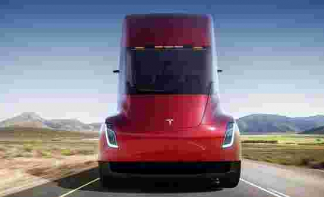 Tesla'nın Taşımacılık Sektörünü Değiştireceği Düşünülen Elektrikli TIR'ı Semi'den Gövde Gösterisi