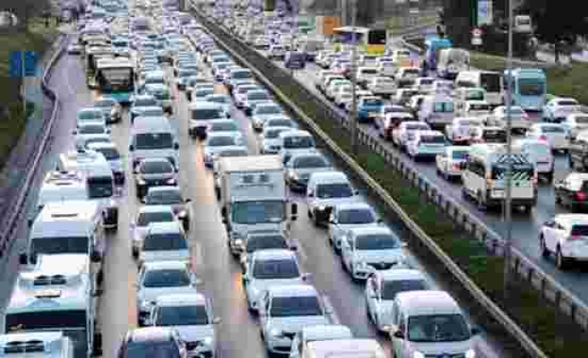 Trafik sigortası yönetmeliği Resmi Gazete'de! Haziran'dan itibaren yüzde 25 artacak - Haberler