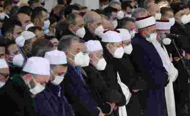TTB Genel Sekreteri Bulut’tan kalabalık cenaze törenlerine tepki