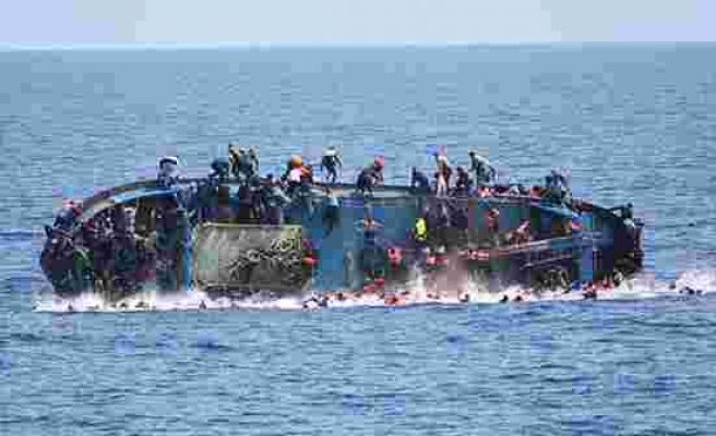 Tunus'ta düzensiz göçmenleri taşıyan tekne alabora oldu: 1 ölü, 75 kayıp - Haberler