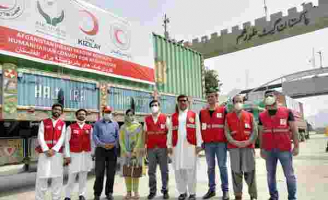 Türk Kızılay, Afganistan'daki ihtiyaç sahiplerine dağıtılmak üzere Pakistan üzerinden 2 tır gıda yardımı gönderdi