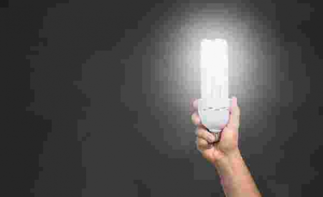 Ultraviyole ışığı yayan LED ışıkların, koronavirüsü öldürdüğü ortaya çıktı