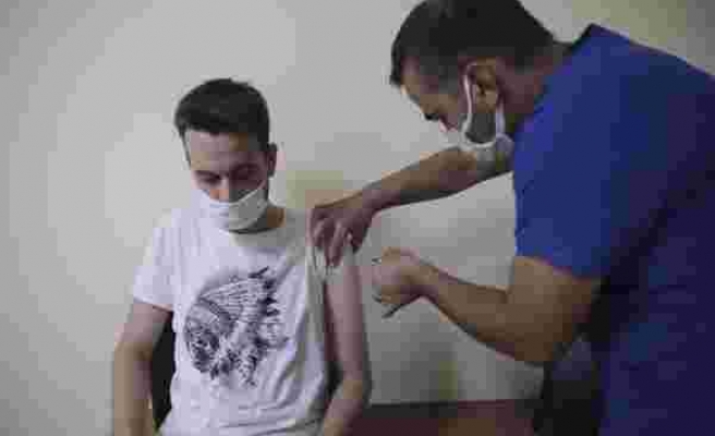 Valilik Düşük Aşılama Oranları Karşısında Harekete Geçti: Şanlıurfa'da Aşı Olan Gençlere Hediye