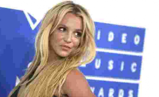 Vasilikten kurtulan Britney Spears hayranlarına teşekkür etti