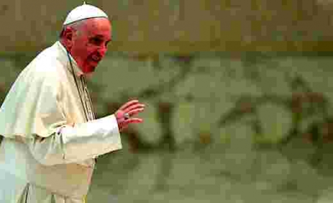 Vatikan, Papa'nın koronavirüse yakalandığı haberleriyle ilgili açıklama yaptı: Hafif bir rahatsızlık