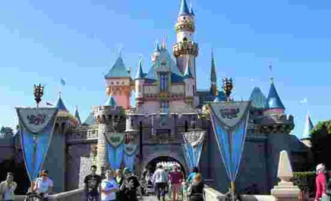 Walt Disney, koronavirüs nedeniyle 28 bin çalışanını işten çıkaracak