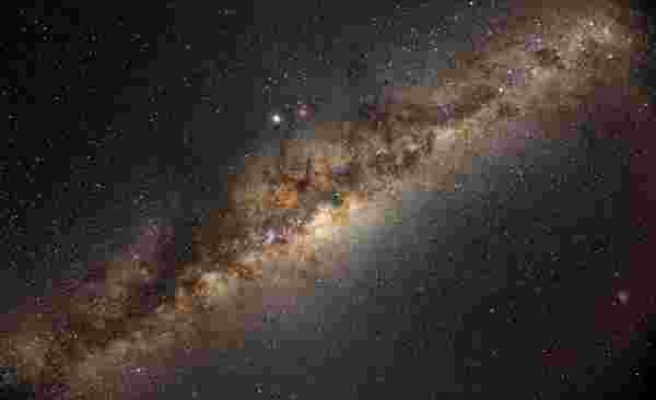 Yapay Zeka, Samanyolu ve Andromeda Arasındaki Gizli Bağlantıları Ortaya Çıkardı