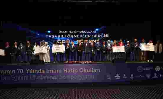 Yeniden Açılışının 70. Yılında İmam Hatip Okulları ve Türkiye'de Din Eğitimi Uluslararası Sempozyumu Sona Erdi