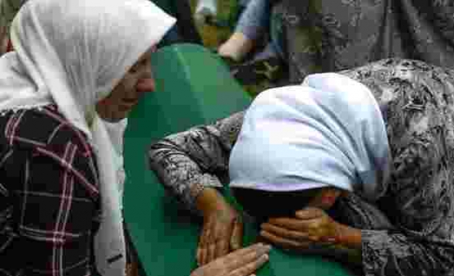 Yıllardır Dinmeyen Acı: Srebrenitsa Soykırımı'nın 19 Kurbanı Daha Toprağa Verildi