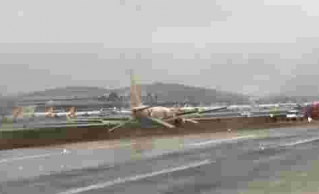 Yolcular Tahliye Edildi, Uçak Trafiği Durduruldu: Sabiha Gökçen Havalimanı'nda Yolcu Uçağı Pistten Çıktı