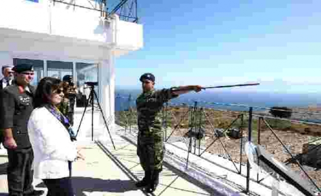 Yunan Cumhurbaşkanı'ndan kışkırtma: Eşek Adası'nı ziyaret etti