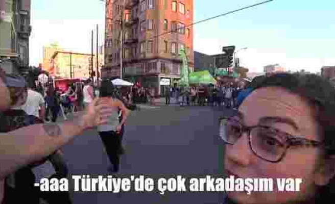Yurt Dışarıya Vlog Çekerken, Türk Arkadaşları Olan Bir Turiste Eşit Gelen Adama Edilen Efsane Küfür