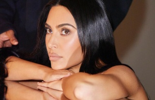 Kim Kardashian eleştirilere inat paylaştı! Sütyeni...