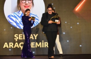 Şenay Araç Demir'e Ödül!