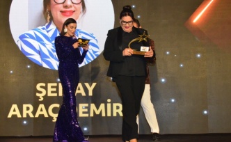 Şenay Araç Demir'e Ödül!