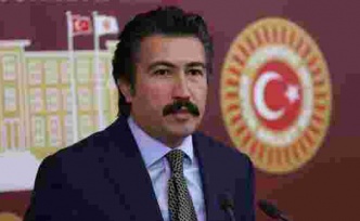 AK Parti Grup Başkanvekili Cahit Özkan görevden alındı