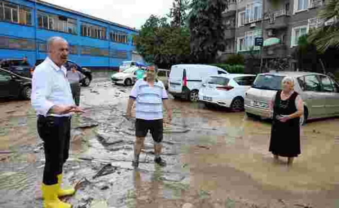 Mudanya Belediyesi ekiplerinden sel sonrası anında müdahale